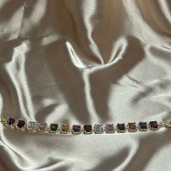 Elegant Multicolor Gemstone Bracelet - Picture 2 of 4